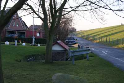Kleine Pumpe Barnkrug am Deich Bild: Kleine Pumpe Barnkrug am Deich