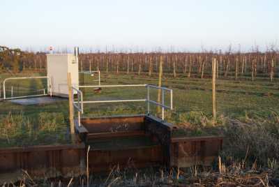 Bild: Polderpumpe Polder 1 Depenbeker Deich Auslauf